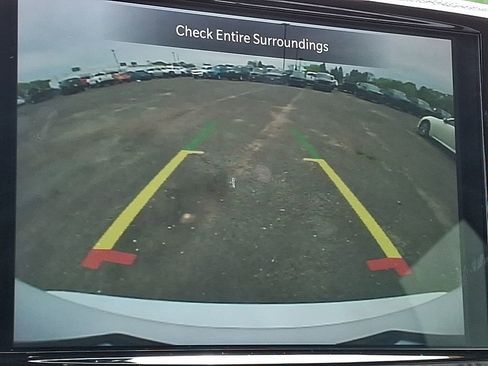 Used 2023 Chrysler Pacifica Touring-L FWD image 25