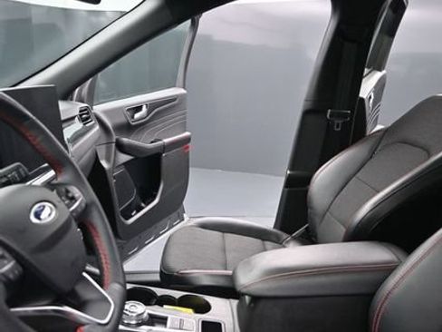 Used 2023 Ford Escape ST-Line Elite w/ Class II Trailer Tow Package AWD/4WD image 10