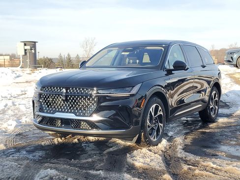 New 2026 Lincoln Nautilus Premier image 2