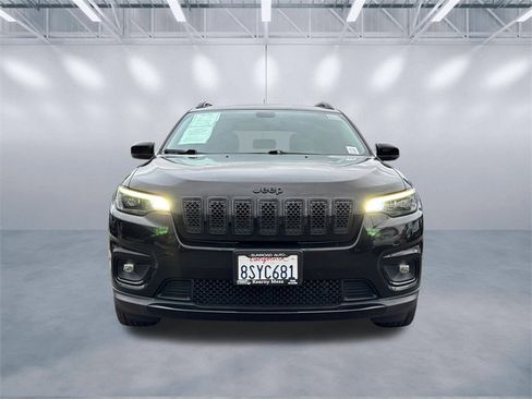 Used 2020 Jeep Cherokee Latitude Plus image 2