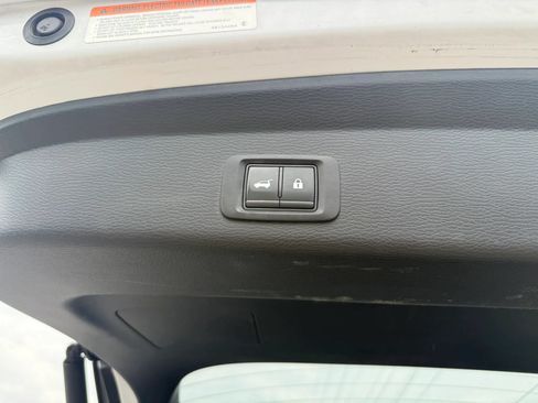 Used 2024 Mitsubishi Outlander SE Black Edition FWD image 6