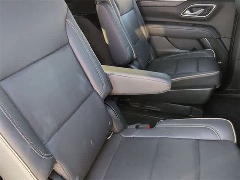 Used 2021 GMC Yukon SLT w/ SLT Luxury Package image 22