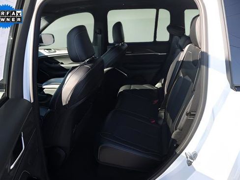 Used 2022 Jeep Grand Cherokee Overland image 23