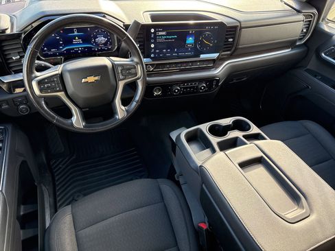 Used 2022 Chevrolet Silverado 1500 LT image 17