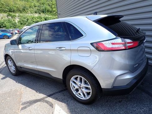 Used 2023 Ford Edge SEL w/ Convenience Package AWD/4WD image 4