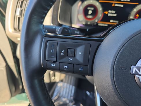 Used 2022 Nissan Pathfinder Platinum w/ Cargo Package image 17