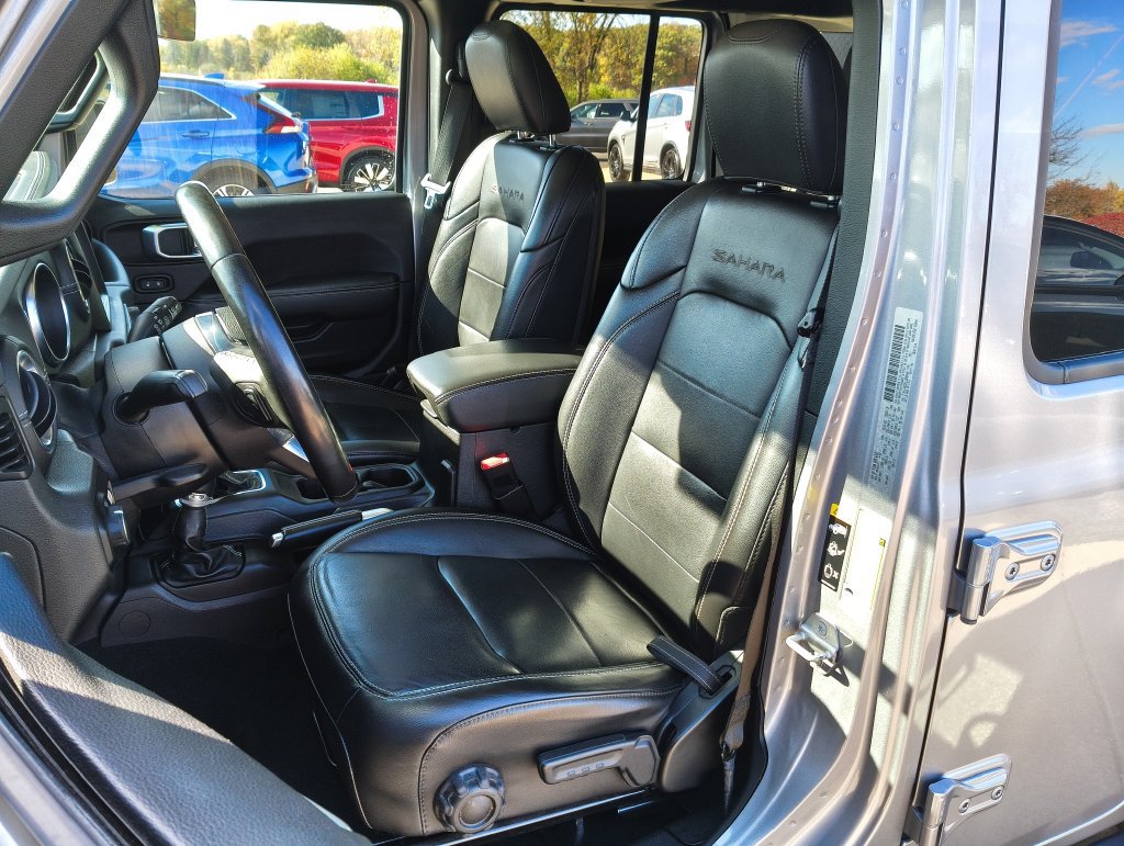Used 2020 Jeep Wrangler Unlimited Sahara AWD/4WD image 2