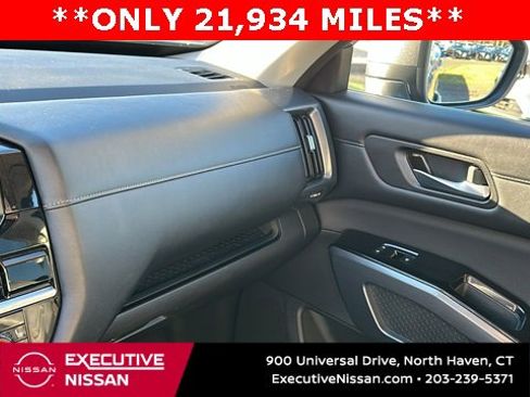 Certified 2024 Nissan Pathfinder SL w/ Cargo Package image 20