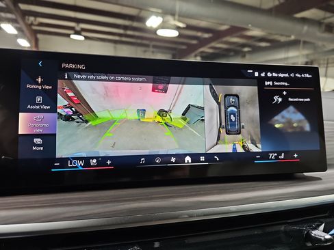 New 2026 BMW X7 xDrive40i w/ Premium Package image 26