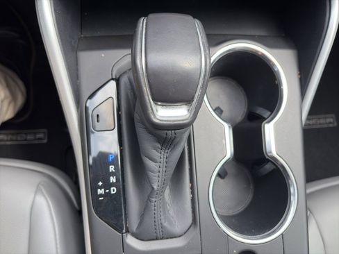 Used 2020 Toyota Highlander XLE FWD image 15