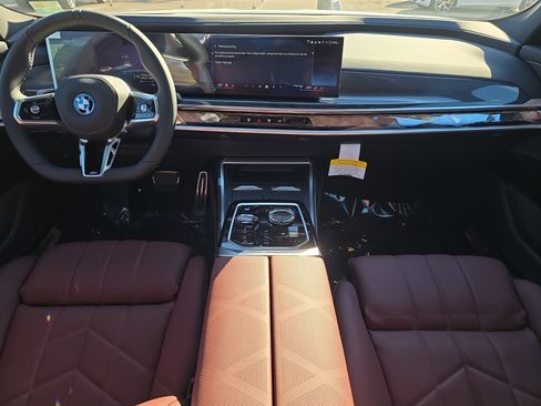 New 2026 BMW i7 eDrive50 w/ M Sport Package image 12