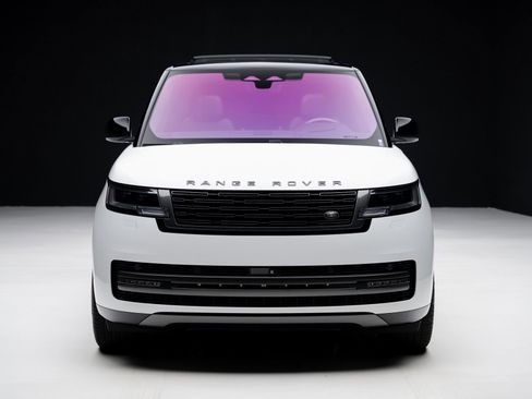 Used 2023 Land Rover Range Rover SE image 7