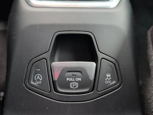 Used 2023 Jeep Renegade Trailhawk AWD/4WD image 18