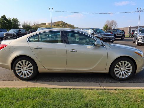 Used 2013 Buick Regal Premium FWD image 6
