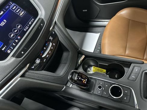 Certified 2024 Cadillac XT5 Premium Luxury AWD/4WD image 14