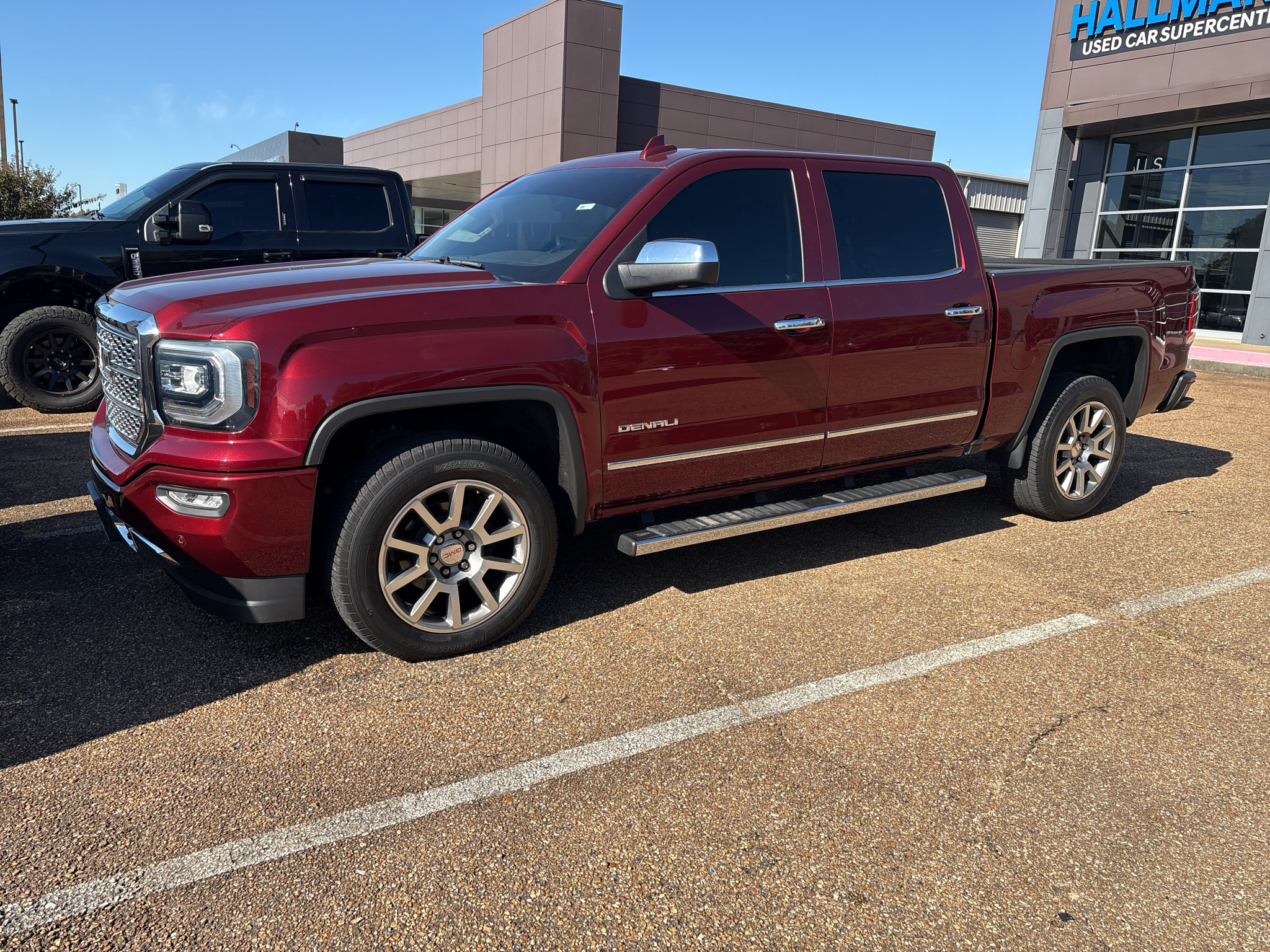 Used 2017 GMC Sierra 1500 Denali AWD/4WD image 2