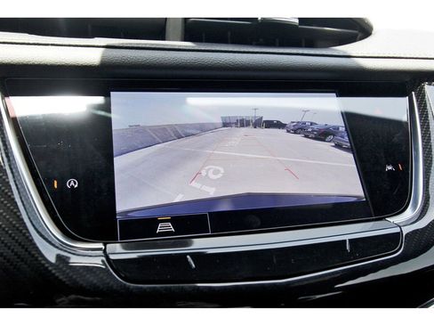 New 2025 Cadillac XT6 Sport w/ LPO, Onyx Lite Package image 17