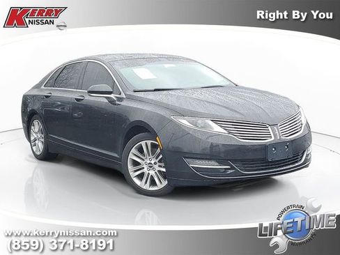 Used 2013 Lincoln MKZ image 1