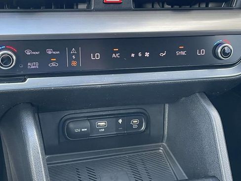 Used 2023 Kia Sportage EX image 33