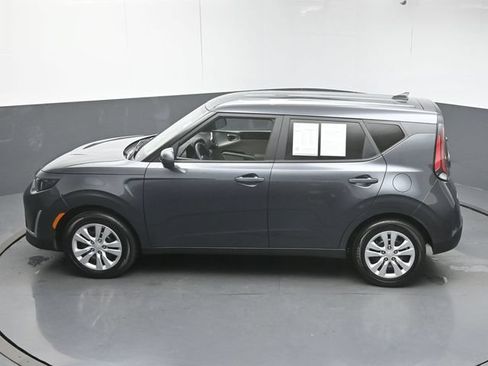 Used 2025 Kia Soul LX FWD image 44