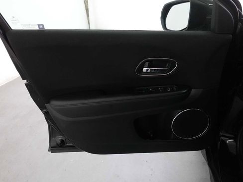 Used 2017 Honda HR-V EX image 10