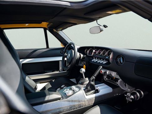 Used 2006 Ford GT RWD image 35