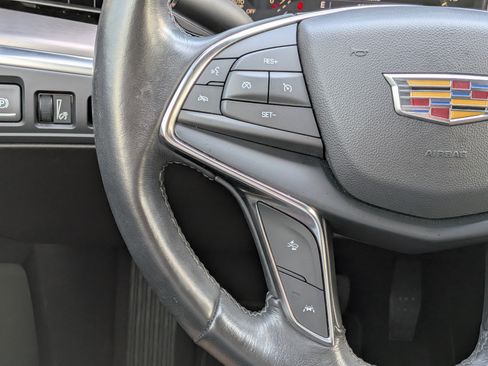 Used 2022 Cadillac XT5 Luxury FWD image 24