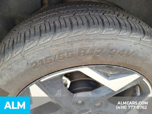 Used 2025 Kia Seltos EX w/ EX Sunroof Package image 16