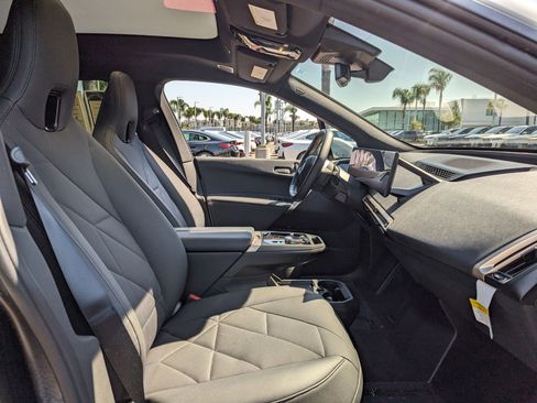 Used 2024 BMW iX M60 image 34