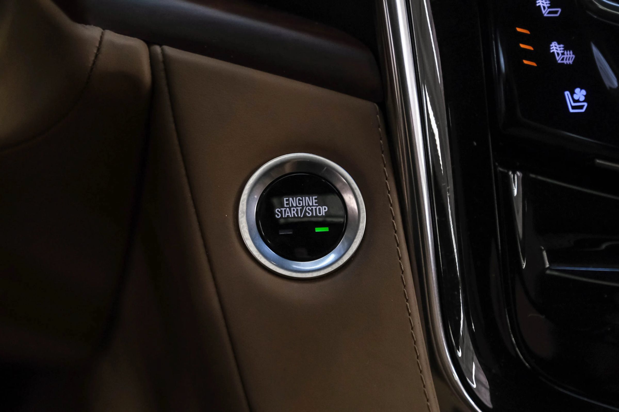 Used 2017 Cadillac Escalade ESV Platinum AWD/4WD image 21