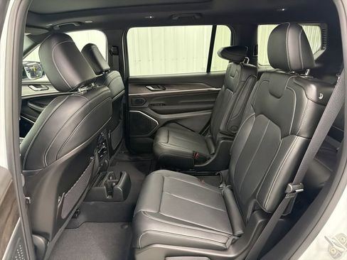 New 2026 Jeep Grand Cherokee L Limited AWD/4WD image 12