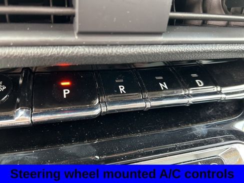 Used 2023 Lincoln Corsair AWD image 12