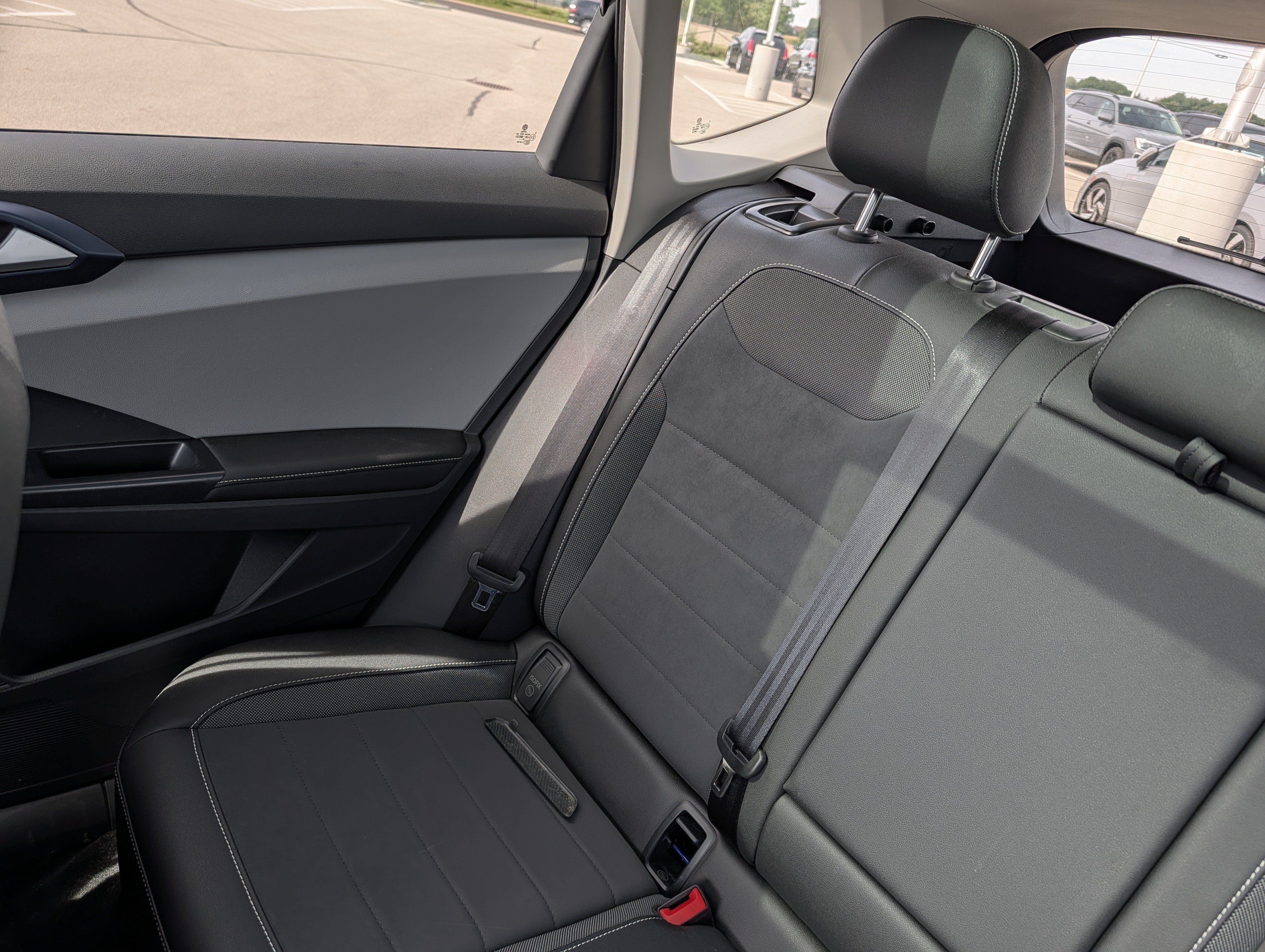 Certified 2024 Volkswagen Taos SE AWD/4WD image 15