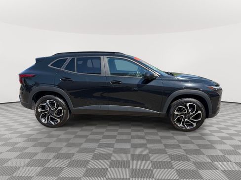 Used 2024 Chevrolet Trax RS w/ Driver Confidence Package FWD image 3