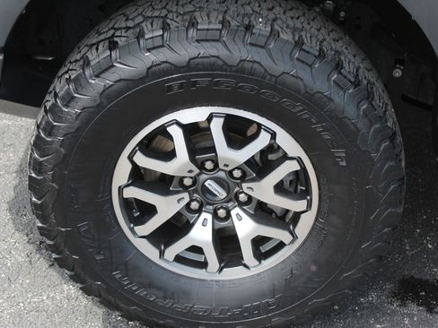 Used 2022 Ford F150 Raptor w/ Equipment Group 801A High AWD/4WD image 2