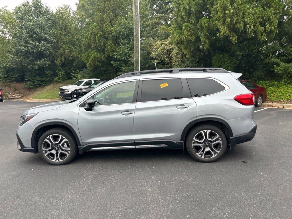 Used 2024 Subaru Ascent Limited w/ Technology Package AWD/4WD image 7