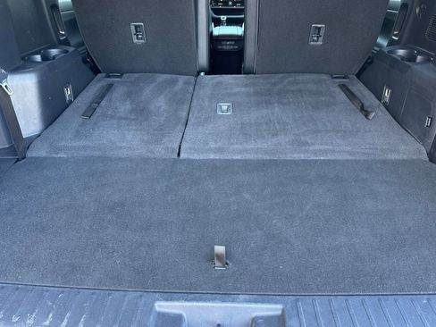 Certified 2024 Toyota Highlander XLE AWD/4WD image 16