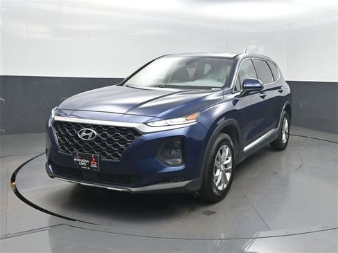 Used 2020 Hyundai Santa Fe SE image 1