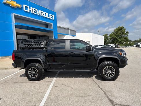 Used 2022 Chevrolet Colorado ZR2 AWD/4WD image 2