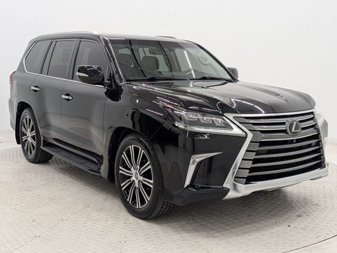 Used 2020 Lexus LX 570 4WD w/ Luxury Package image 7