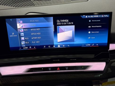 New 2026 BMW 550e xDrive w/ Executive Package image 32