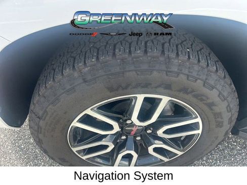 Used 2022 GMC Yukon XL AT4 AWD/4WD image 3