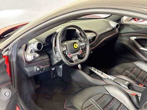 Used 2021 Ferrari F8 Tributo RWD image 15