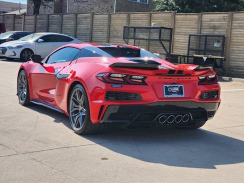 Used 2024 Chevrolet Corvette Z06 RWD image 2