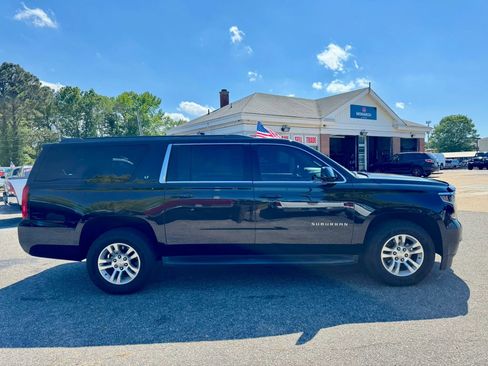 Used 2018 Chevrolet Suburban LT AWD/4WD image 6