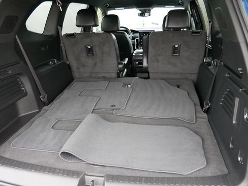 Used 2024 GMC Acadia Elevation w/ Super Cruise Package image 10