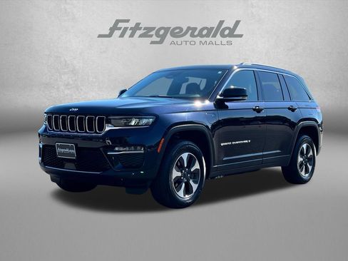 Used 2024 Jeep Grand Cherokee Limited 4xe w/ Trailer Tow Package AWD/4WD image 2