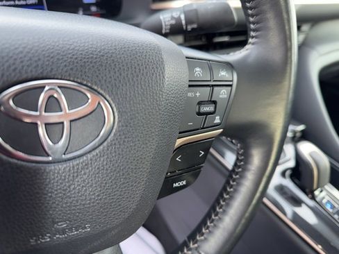 Used 2024 Toyota Crown Limited image 12