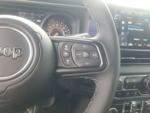 New 2025 Jeep Gladiator Mojave image 21