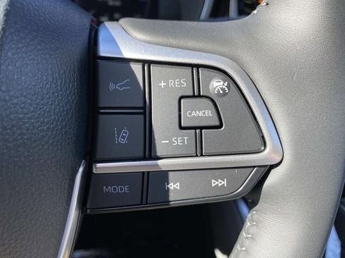 New 2026 Toyota Highlander Platinum AWD/4WD image 14